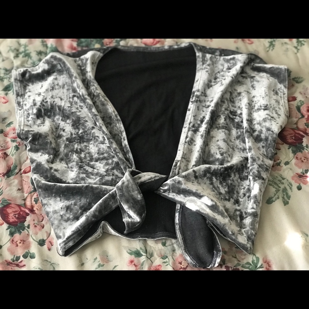 Velvet tied up crop top